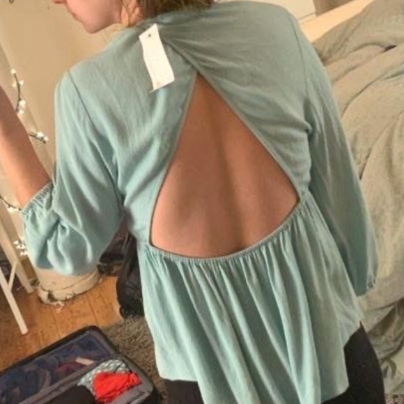 Blouse with cutout back - New with Tags - Picture 5 of 5